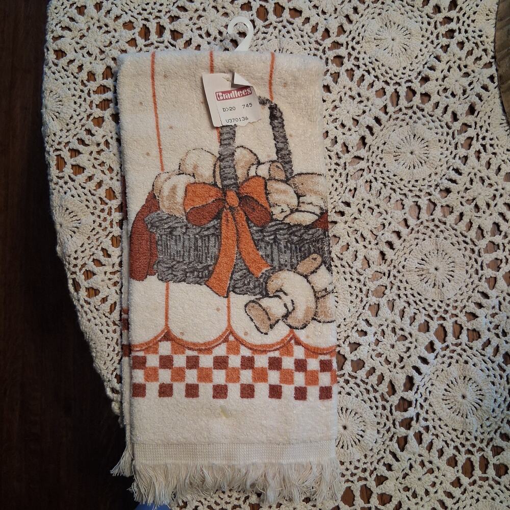 Vintage Cannon new old stock kitchen towel mushrooms USA